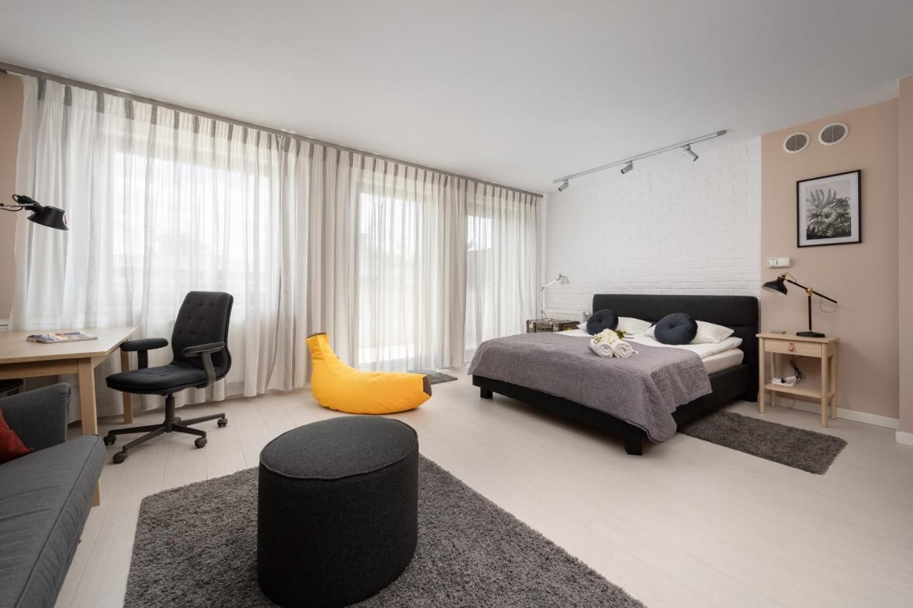 Wroclaw Dabie Silver By Renters Eksteriør bilde