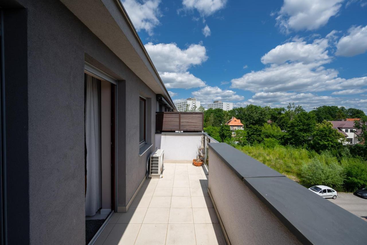 Wroclaw Dabie Silver By Renters Eksteriør bilde